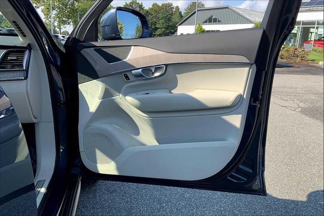 Photo of 2023 Denim Blue Metallic Volvo XC90
