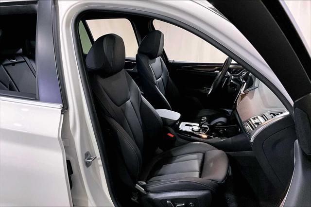 Photo of 2024 Alpine White BMW X3