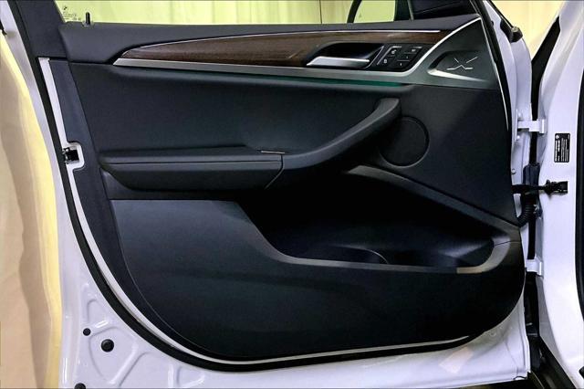 Photo of 2024 Alpine White BMW X3