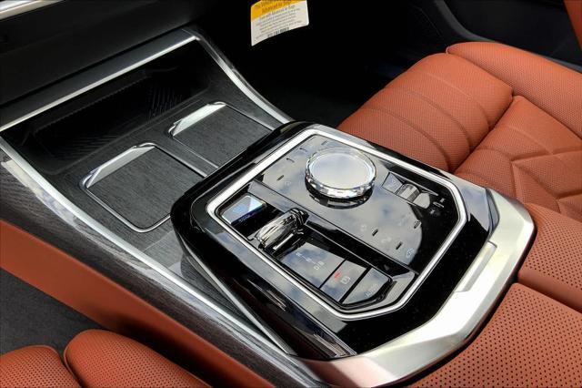 Photo of 2024 White BMW i7