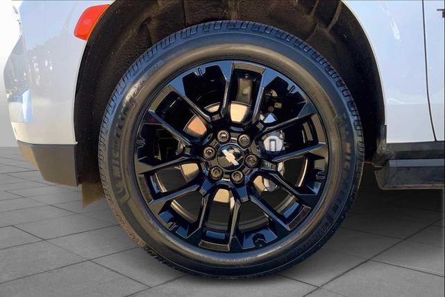 Photo of 2023 Summit White Chevrolet Tahoe
