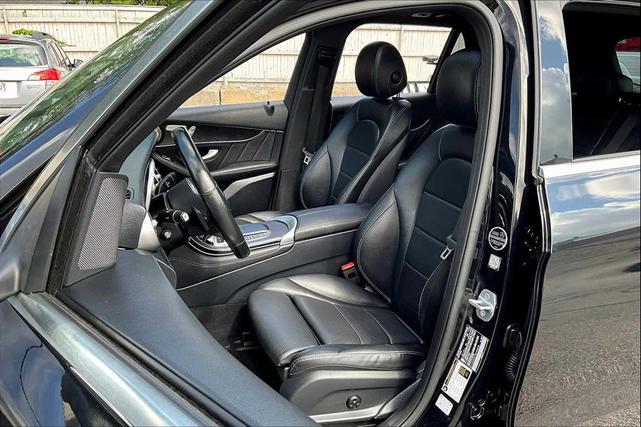 Photo of 2021 Black Mercedes-Benz GLC 300