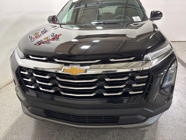 Photo of 2026 Mosaic Black Metallic Chevrolet Equinox