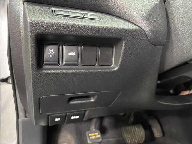 Photo of 2015 Gun Metallic Nissan Altima