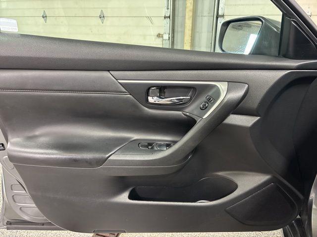Photo of 2015 Gun Metallic Nissan Altima