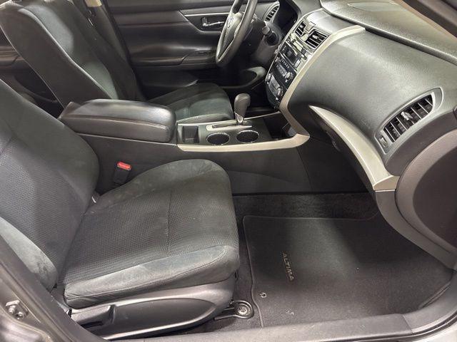Photo of 2015 Gun Metallic Nissan Altima