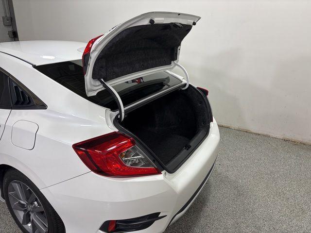 Photo of 2019 Platinum White Pearl Honda Civic