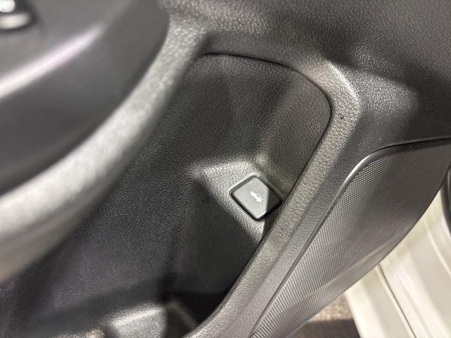 Photo of 2019 Platinum White Pearl Honda Civic