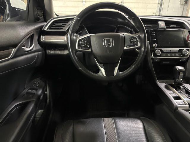 Photo of 2019 Platinum White Pearl Honda Civic