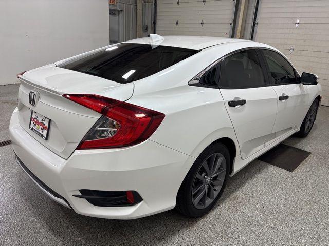 Photo of 2019 Platinum White Pearl Honda Civic