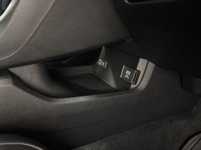 Photo of 2019 Platinum White Pearl Honda Civic