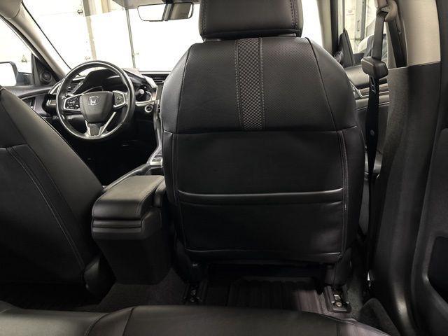 Photo of 2019 Platinum White Pearl Honda Civic