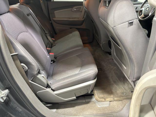 Photo of 2010 Cyber Gray Metallic Chevrolet Traverse