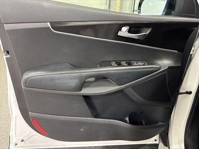 Photo of 2020 Snow White Pearl Kia Sorento