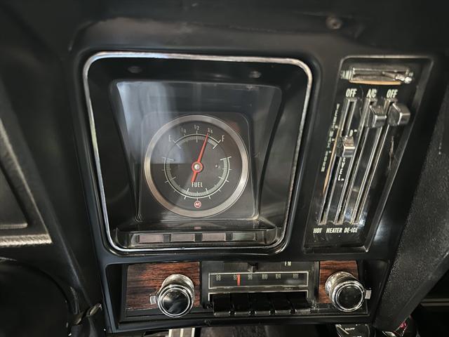 Photo of 1969 White Chevrolet Camaro