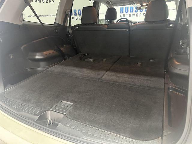 Photo of 2019 White Diamond Pearl Honda Pilot
