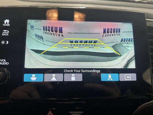 Photo of 2019 White Diamond Pearl Honda Pilot