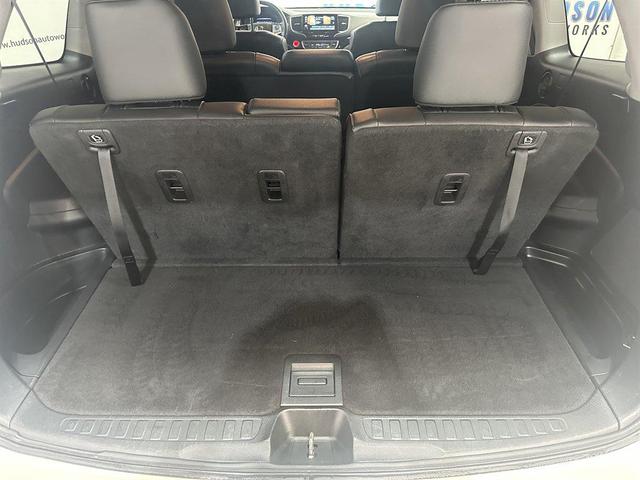 Photo of 2019 White Diamond Pearl Honda Pilot