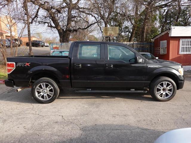 Photo of 2014 Tuxedo Black Metallic Ford F-150