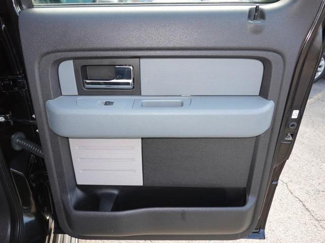 Photo of 2014 Tuxedo Black Metallic Ford F-150