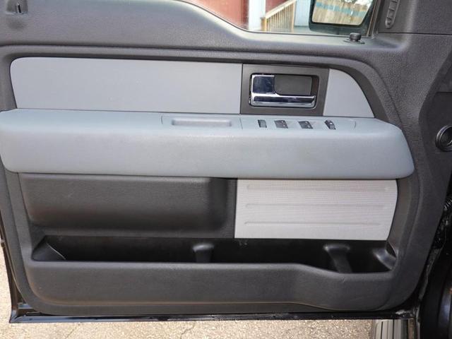 Photo of 2014 Tuxedo Black Metallic Ford F-150