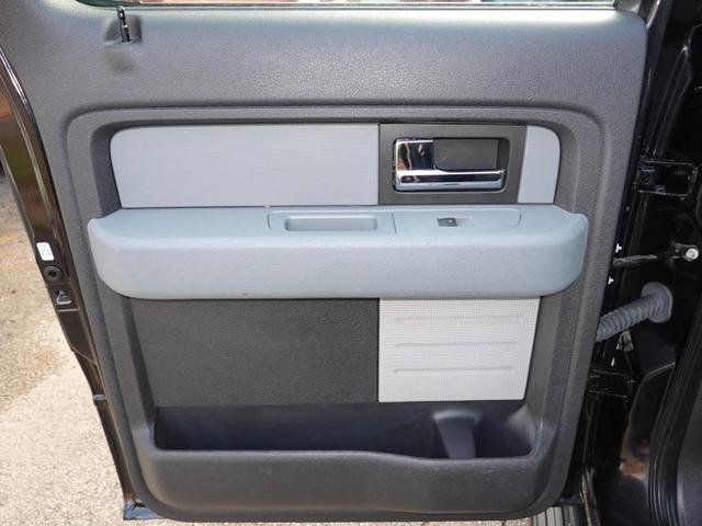 Photo of 2014 Tuxedo Black Metallic Ford F-150