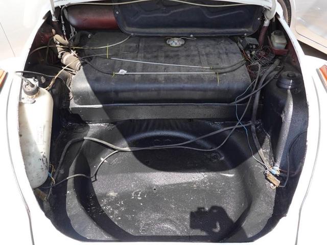 Photo of 1978 White Volkswagen Beetle (Pre-1980)