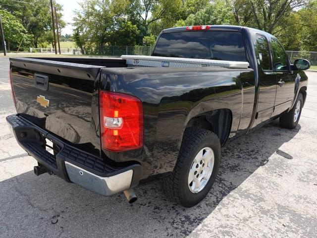 Photo of 2013 Black Chevrolet Silverado 1500