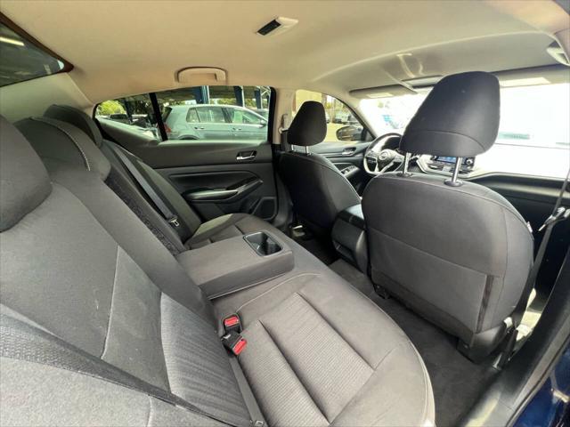 Photo of 2022 Deep Blue Pearl Nissan Altima