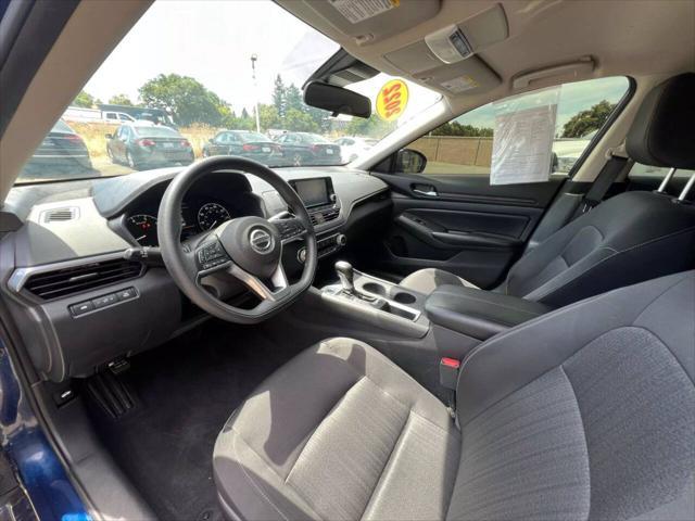 Photo of 2022 Deep Blue Pearl Nissan Altima