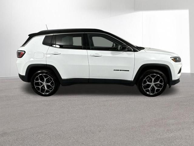 Photo of 2024 Bright White Clearcoat Jeep Compass