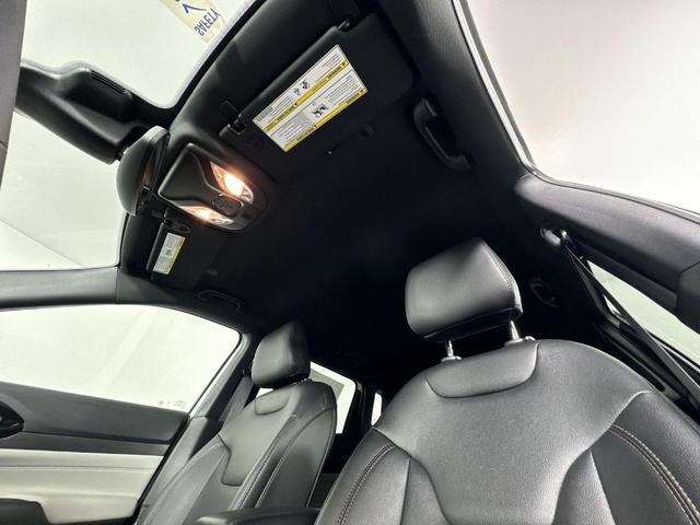 Photo of 2024 Bright White Clearcoat Jeep Compass