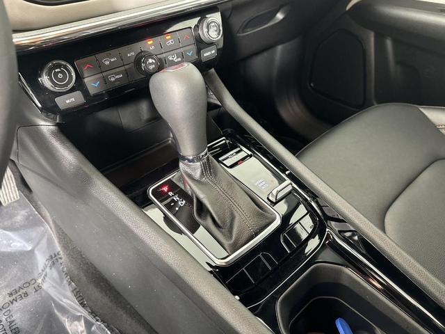 Photo of 2024 Bright White Clearcoat Jeep Compass