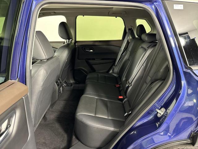 Photo of 2023 Caspian Blue Nissan Rogue