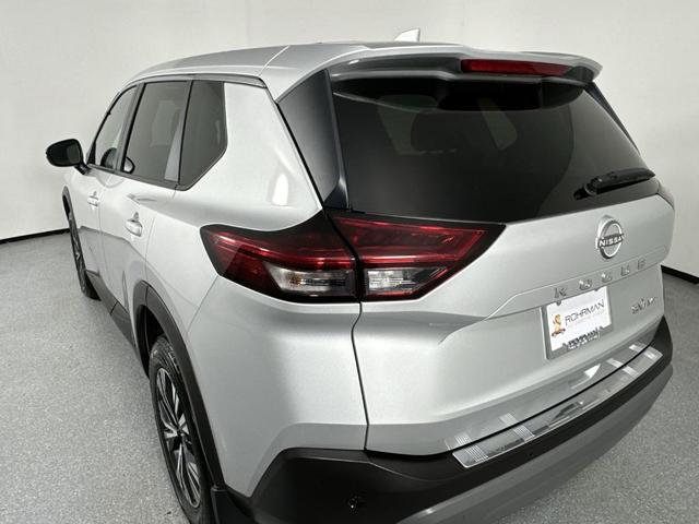 Photo of 2022 Brilliant Silver Metallic Nissan Rogue