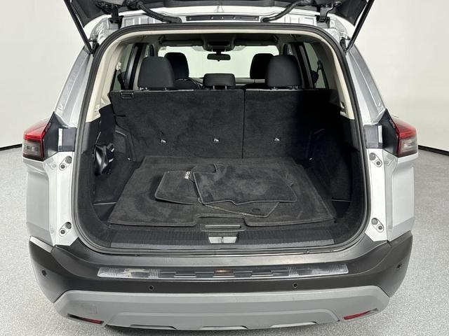 Photo of 2022 Brilliant Silver Metallic Nissan Rogue