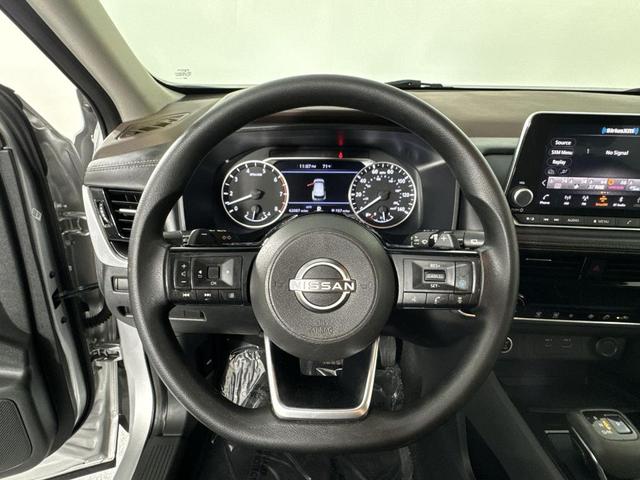 Photo of 2022 Brilliant Silver Metallic Nissan Rogue