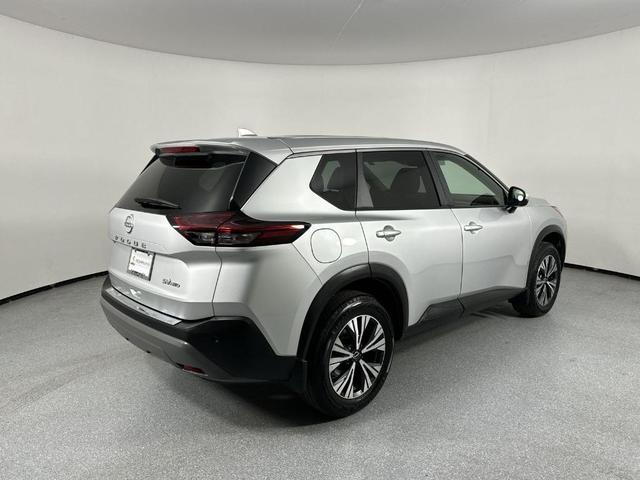 Photo of 2022 Brilliant Silver Metallic Nissan Rogue