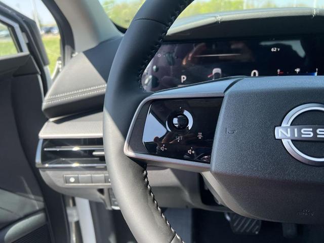 Photo of 2025 Everest White P Nissan Murano