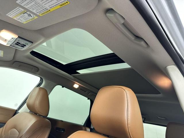 Photo of 2024 Boulder Gray Pe Nissan Pathfinder