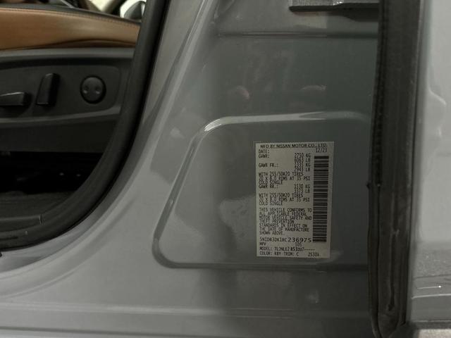 Photo of 2024 Boulder Gray Pe Nissan Pathfinder