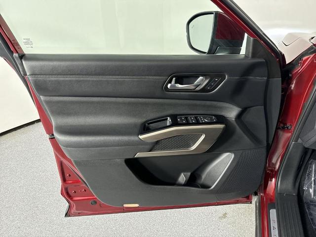 Photo of 2022 Scarlet Ember Nissan Pathfinder