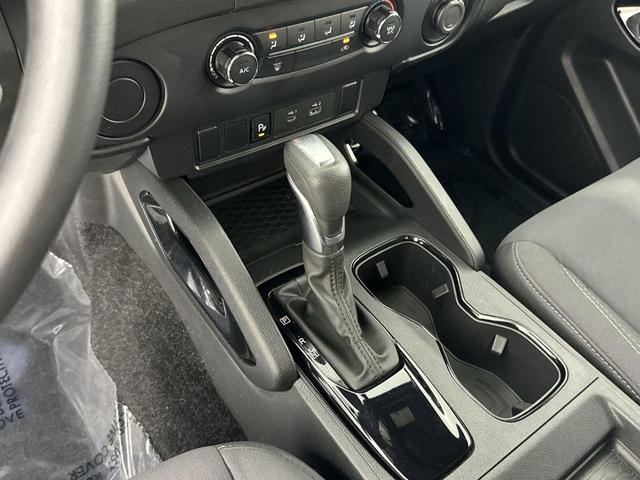 Photo of 2023 Gun Metallic Nissan Frontier