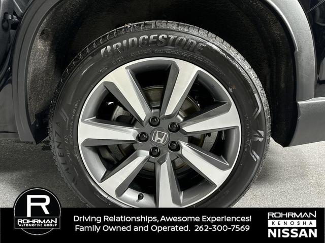 Photo of 2024 Crystal Black Pearl Honda Pilot