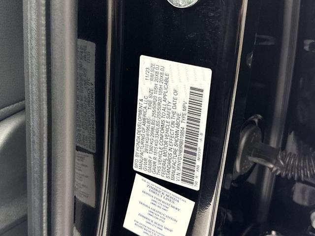 Photo of 2024 Crystal Black Pearl Honda Pilot
