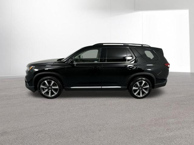 Photo of 2024 Crystal Black Pearl Honda Pilot
