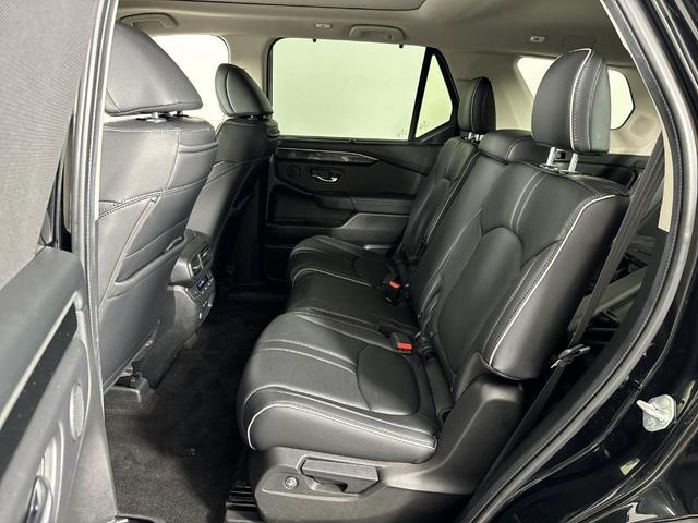 Photo of 2024 Crystal Black Pearl Honda Pilot