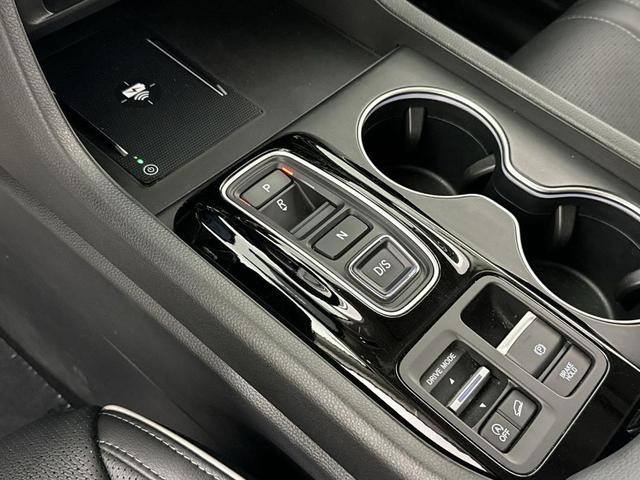 Photo of 2024 Crystal Black Pearl Honda Pilot