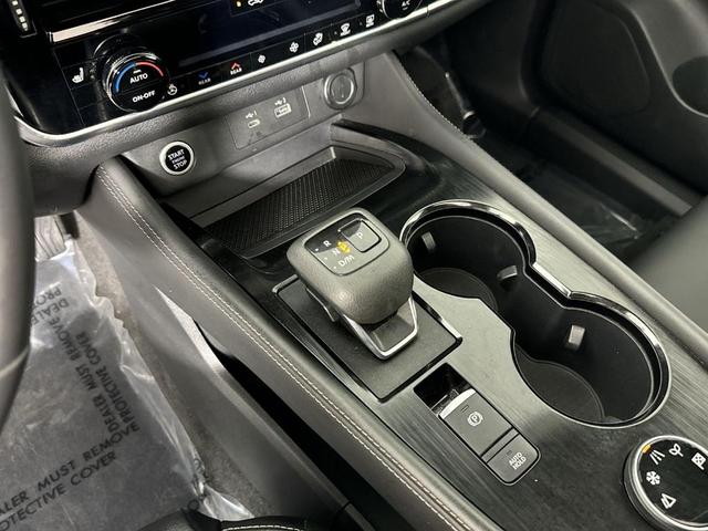 Photo of 2022 Black Nissan Rogue