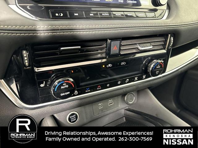 Photo of 2022 Black Nissan Rogue